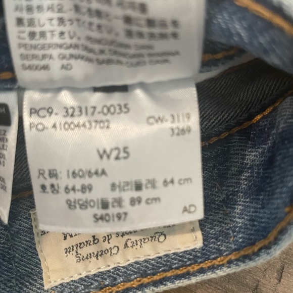 Levi denim shorts - Picture 3 of 3